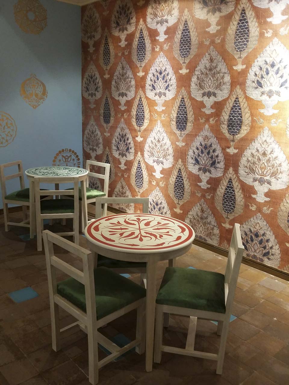 طراحی و ساخت میز برای کافی شاپ